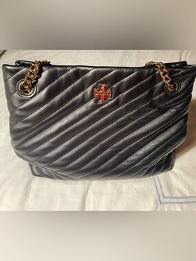 Tory Burch Black Kira Chevron Quilted Leather Shoulder Bag